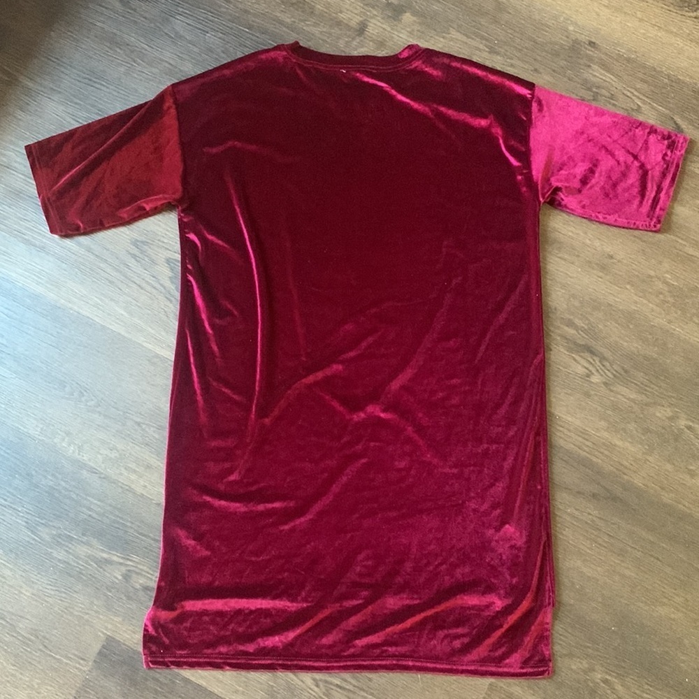 Love Riche maroon velour tshirt dress size small - Picture 4 of 4